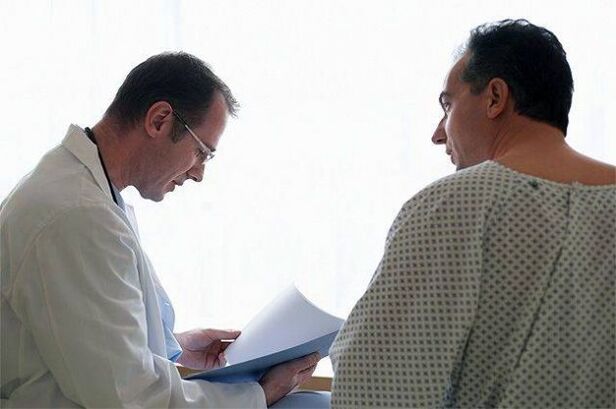 The doctor prescribes medicine for prostatitis